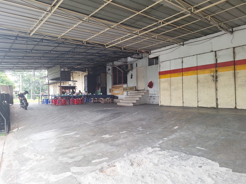 Rumah Hitung Tanah di area Jl. Cirendeu Raya, Cilandak, Jaksel, Luas Tanah 1539m2 (776m2 + 763m2)