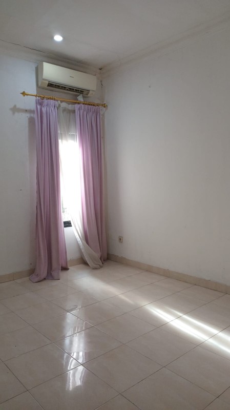 Rumah 2 Lantai Dijual Lokasi Cinere 