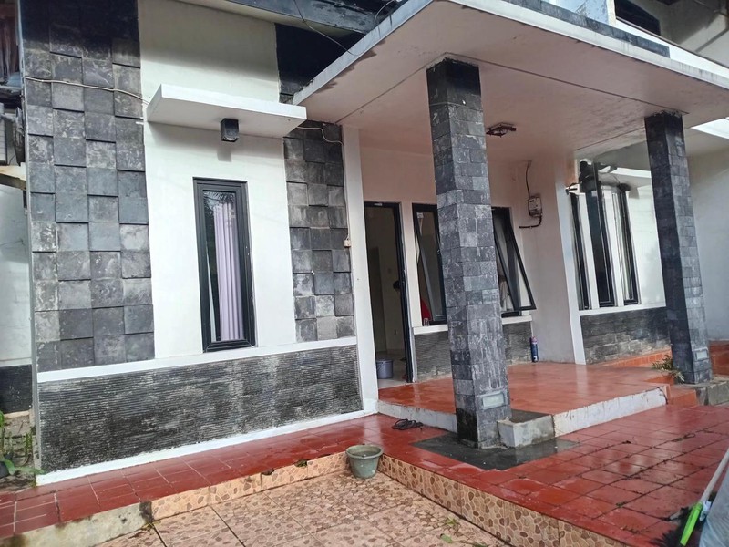 Rumah 2 Lantai Dijual Lokasi Cinere 