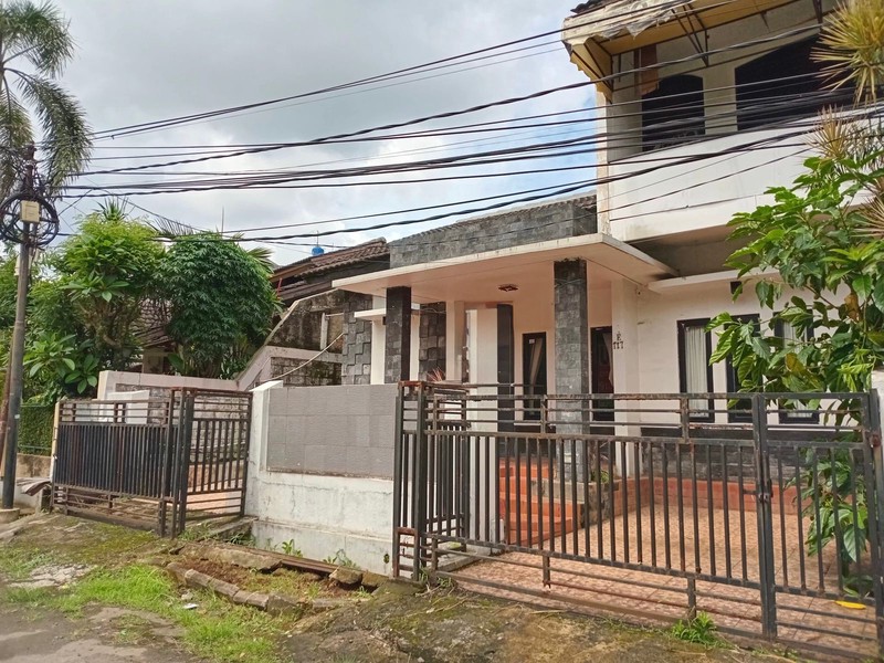 Rumah 2 Lantai Dijual Lokasi Cinere 