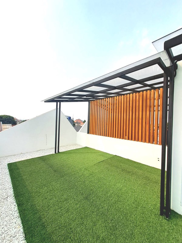 Rumah 2 Lantai + Rooftop Lokasi di Tebet Jaksel