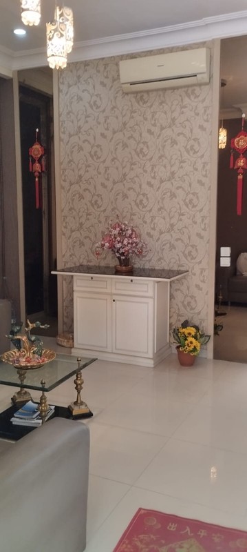 Murah Luas 230 M2 Dijual Rumah Pakuwon Indah - Semi Furnished Modern - Spesial Row Jalan Kembar 