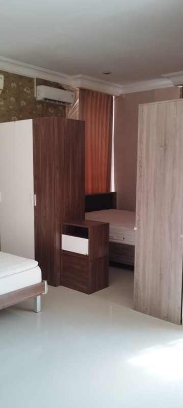 Murah Luas 230 M2 Dijual Rumah Pakuwon Indah - Semi Furnished Modern - Spesial Row Jalan Kembar 