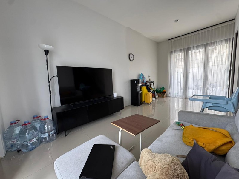 Termurah. Rumah Modern Citra Garden Serpong cluster Aeris, Cisauk