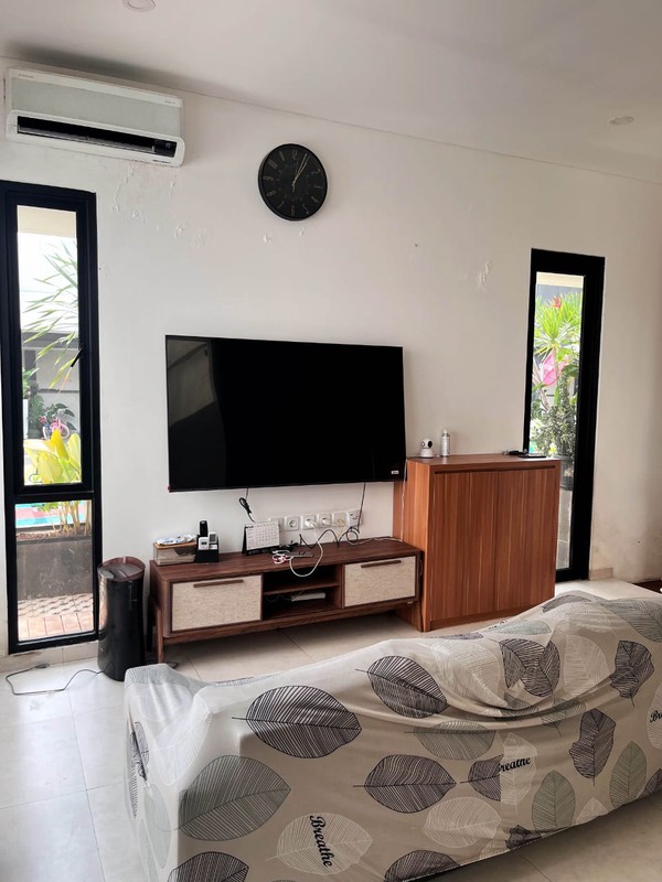 Flash Sale. Rumah modern Favoury House, Serpong