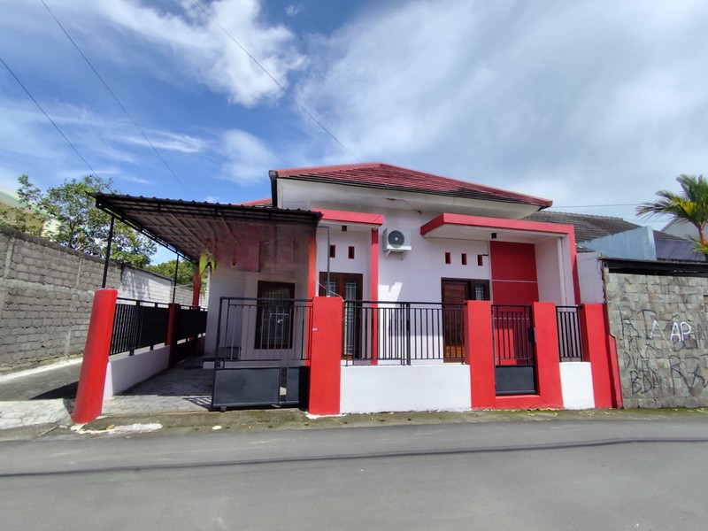 Disewakan Rumah Hook Strategis di Karangsari,Wedomartani, Ngemplak, Sleman Dekat Stadion Maguwoharjo