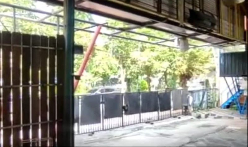 JUAL CEPAT COMMERCIAL AREA JL MAYJEND SUNGKONO