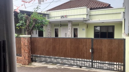 Di jual rumah cantik Taman Indah Cimanggis Depok