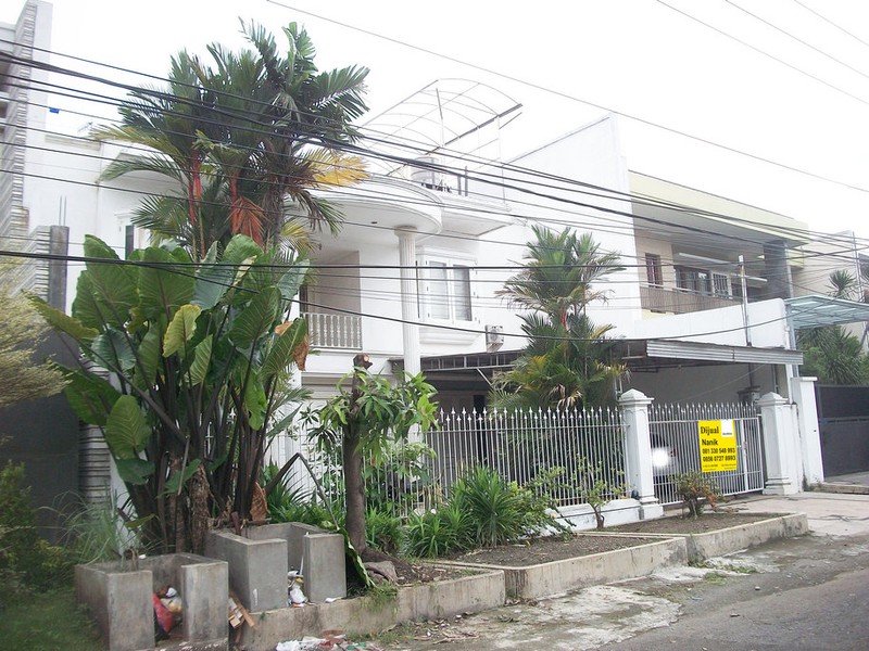 Rumah di Kertajaya Indah Tengah Surabaya Timur, 2 Lantai, Strategis, SIAP HUNI