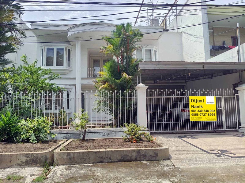 Rumah di Kertajaya Indah Tengah Surabaya Timur, 2 Lantai, Strategis, SIAP HUNI