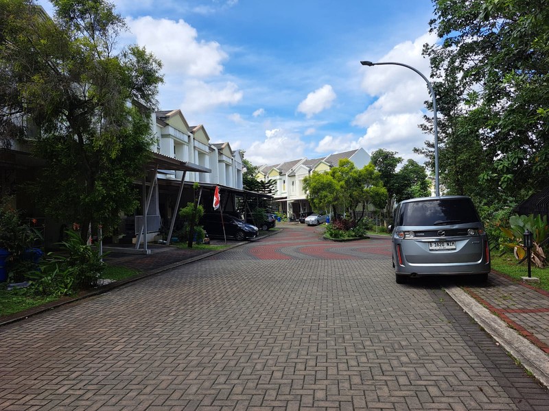 Rumah Minimalis Modern di The Savia Nusa Loka BSD City