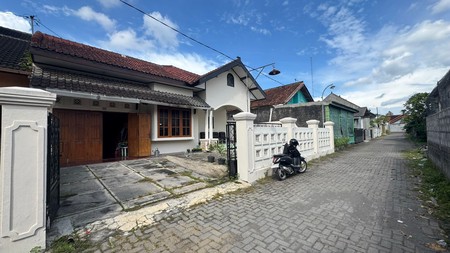 Dijual Rumah Strategis & Nyaman di Maguwoharjo - Depok Sleman 