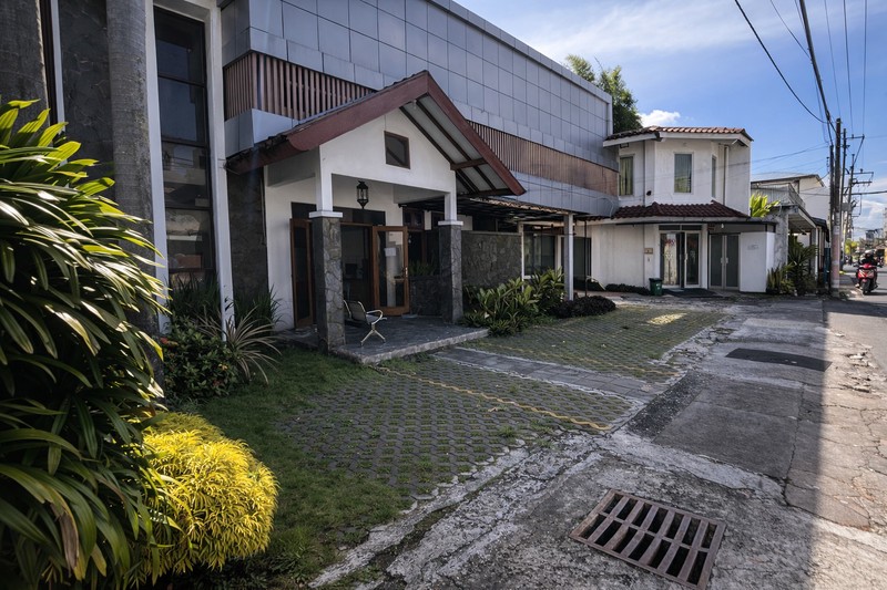 DIJUAL RUANG USAHA STRATEGIS - JALAN MAGELANG, DEKAT JOGJA CITY MALL