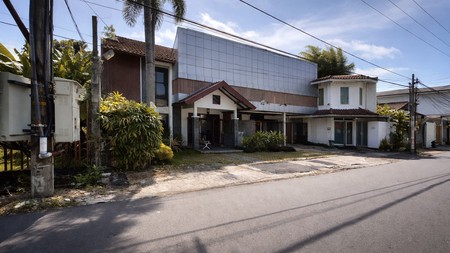 DIJUAL RUANG USAHA STRATEGIS - JALAN MAGELANG, DEKAT JOGJA CITY MALL