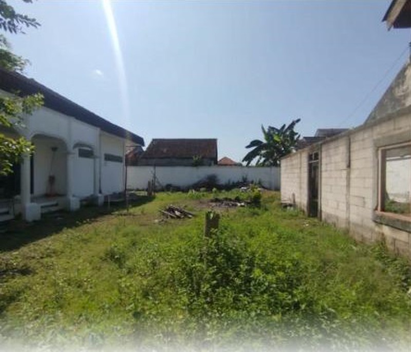 RUMAH STRATEGIS DEKAT UGM - JL. KALIURANG KM 7