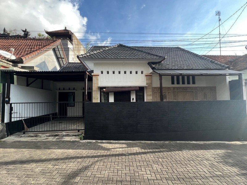 House for Rent  FOR RENT - 2 Bedroom Peaceful Home in an International Kerobokan Neighborhood of BALI