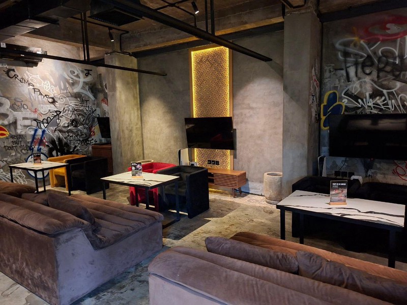 Leasehold - Prime 4 Story commercial space in Ubud, Bali