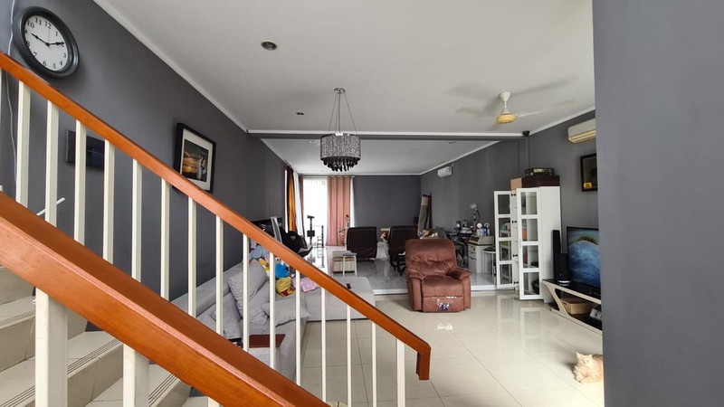 Rumah 2 Lantai Semi Furnsihed Siap Huni dengan Hunian Nyaman dan Asri @Bintaro Sektor 7