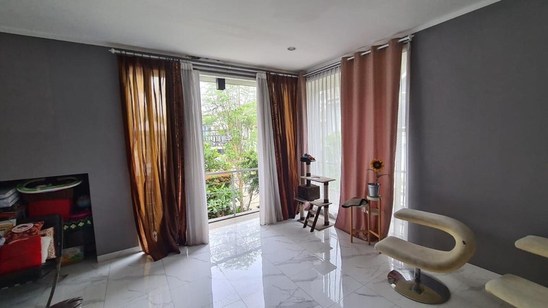Rumah 2 Lantai Semi Furnsihed Siap Huni dengan Hunian Nyaman dan Asri @Bintaro Sektor 7