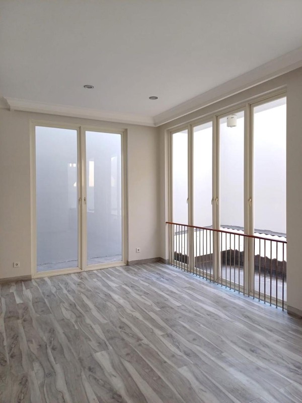 JUAL SEWA RUMAH PAKUWON INDAH SURABAYA