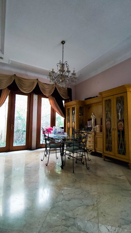 Timeless luxury house di Permata Hijau - One Gated System