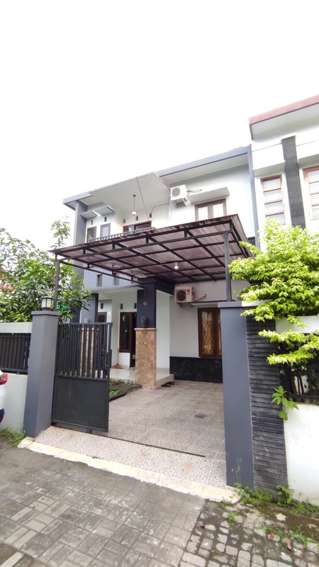 Dijual Rumah 2 Lantai di Lokasi Strategis Banteng (Jakal KM 7) Sinduharjo, Ngaglik Sleman