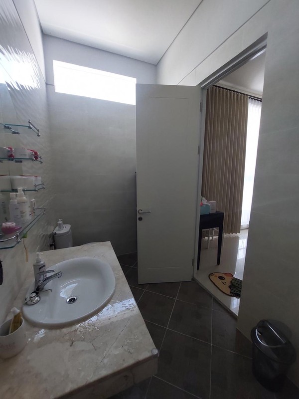 JUAL SEWA RUMAH NORTHWEST HILL SBY BARAT