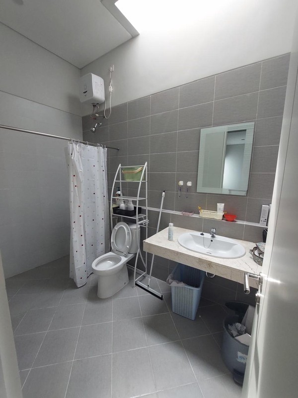 JUAL RUMAH ROYAL RESIDENCE CANAL PARK KAWASAN ELIT