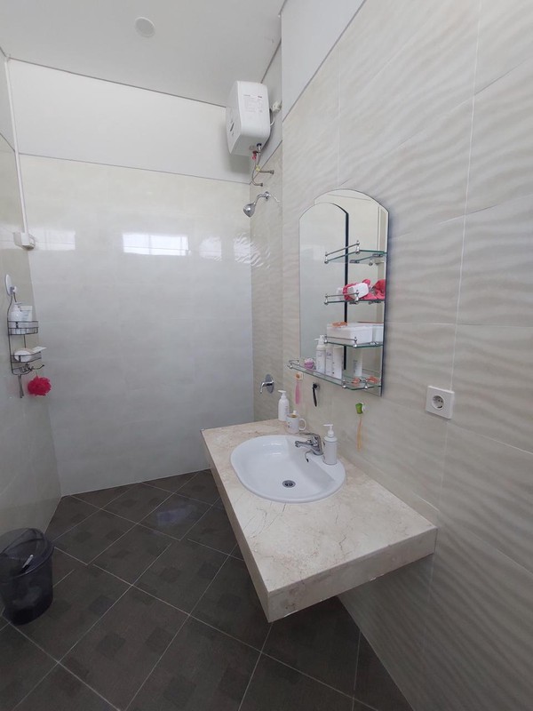 JUAL RUMAH ROYAL RESIDENCE CANAL PARK KAWASAN ELIT