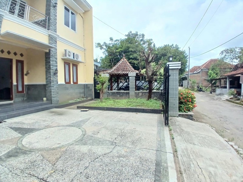 Disewakan Rumah Mewah 2 Lantai Full Furnished di Cepokojajar, Piyungan, Bantul Lingkungan Asri & Nyaman