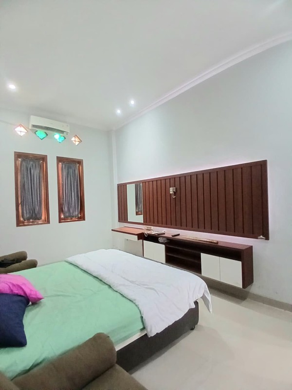 Disewakan Rumah Mewah 2 Lantai Full Furnished di Cepokojajar, Piyungan, Bantul Lingkungan Asri & Nyaman