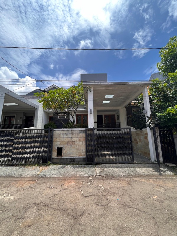 Cinere Mega Cinere Luas 144 Rumah 1 Lantai Komplek Dekat Pintu Tol Brigif