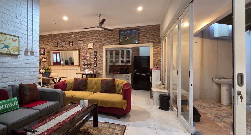 Rumah Cantik siap huni di Bintaro sektor 9