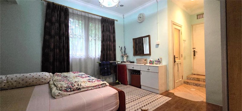 Rumah Cantik siap huni di Bintaro sektor 9