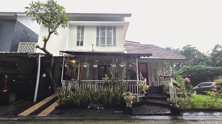 Rumah Cantik siap huni di Bintaro sektor 9