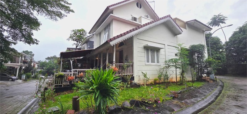 Rumah Cantik siap huni di Bintaro sektor 9