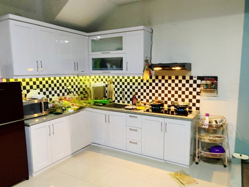 Rumah Best Value, Minimalis di Cluster Cosmo Estate Lippo Cikarang full furnished dengan solar panel hemat listrik