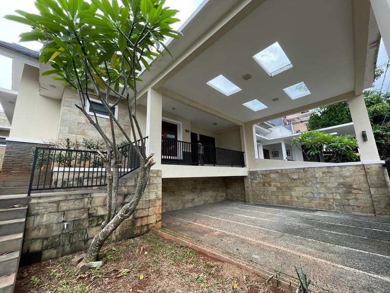 Cinere mega cinere luas 162 rumah 1 lantai komplek dekat pintu tol brigif