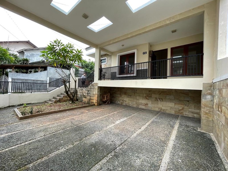 Cinere mega cinere luas 162 rumah 1 lantai komplek dekat pintu tol brigif