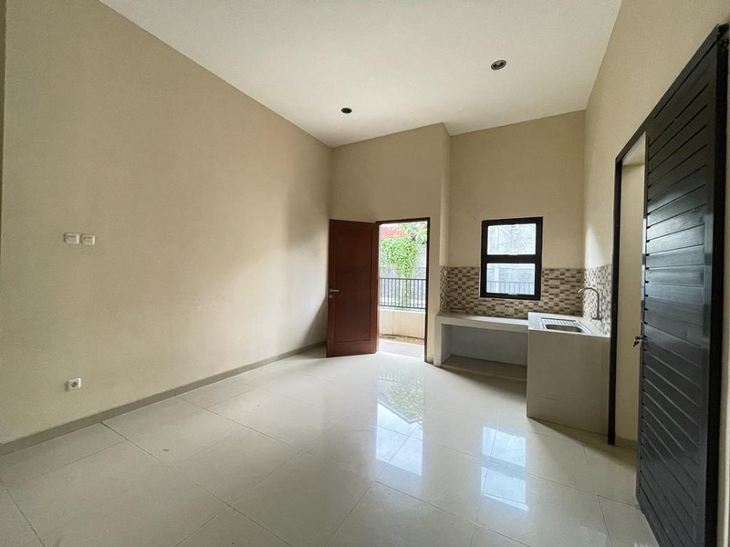 Cinere mega cinere luas 162 rumah 1 lantai komplek dekat pintu tol brigif