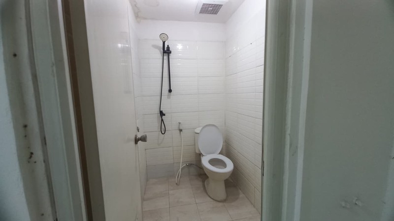 Rumah Disewakan 5 KT di Tebet Jaksel - Akses Jalan 2 Mobil