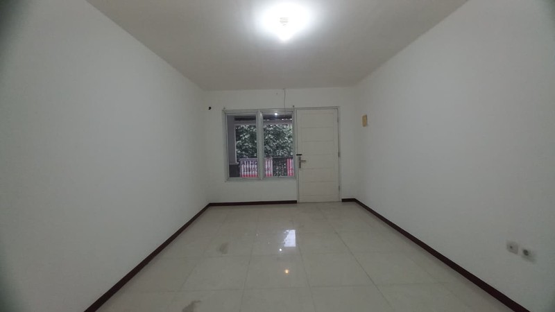Rumah Disewakan 5 KT di Tebet Jaksel - Akses Jalan 2 Mobil