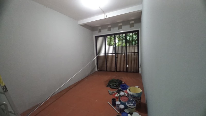 Rumah Disewakan 5 KT di Tebet Jaksel - Akses Jalan 2 Mobil