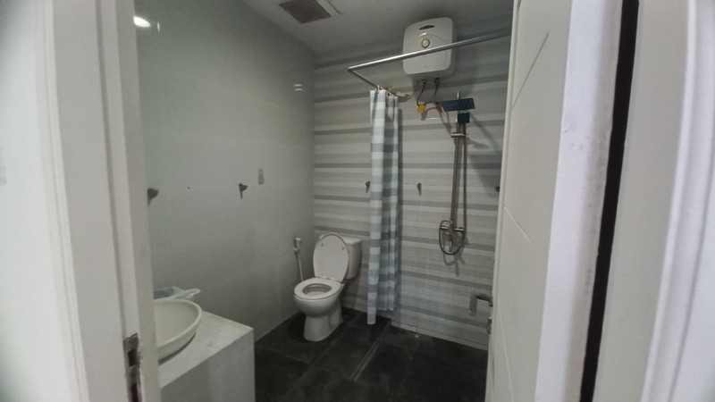 Rumah Disewakan 5 KT di Tebet Jaksel - Akses Jalan 2 Mobil