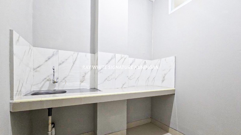 Gedung Brand New 4 Lantai di Kawasan Citeureup, Bogor