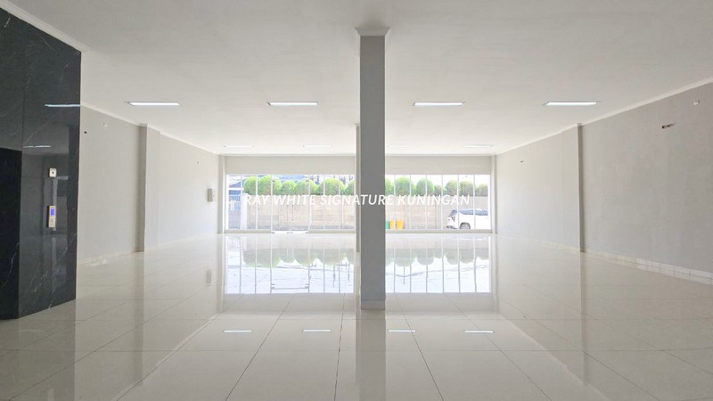 Gedung Brand New 4 Lantai di Kawasan Citeureup, Bogor