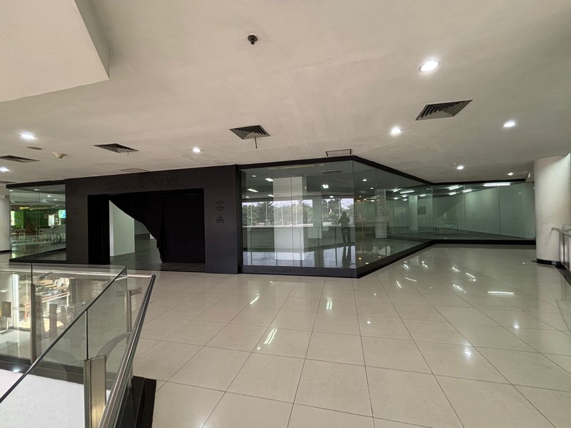 Komersial Space dengan fasilitas lengkap cocok untuk Usaha atau Kantor di Rest Area Cibubur KM 10A