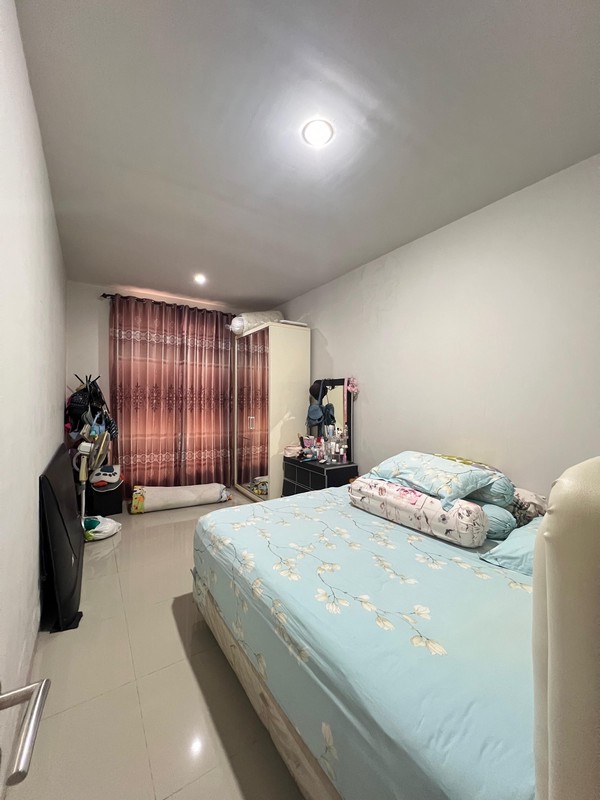 1 675. Dijual / Disewakan Rumah Modern 2,5 Lantai Alam Hijau Citraland Shm- Lokasi Premium Siap Huni!!