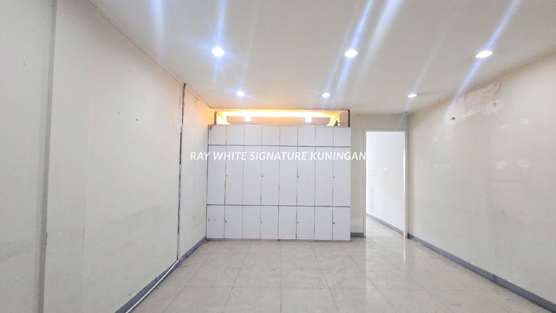 Ruko 4,5 Lantai Lokasi Prime di Jalan Utama Mampang Prapatan