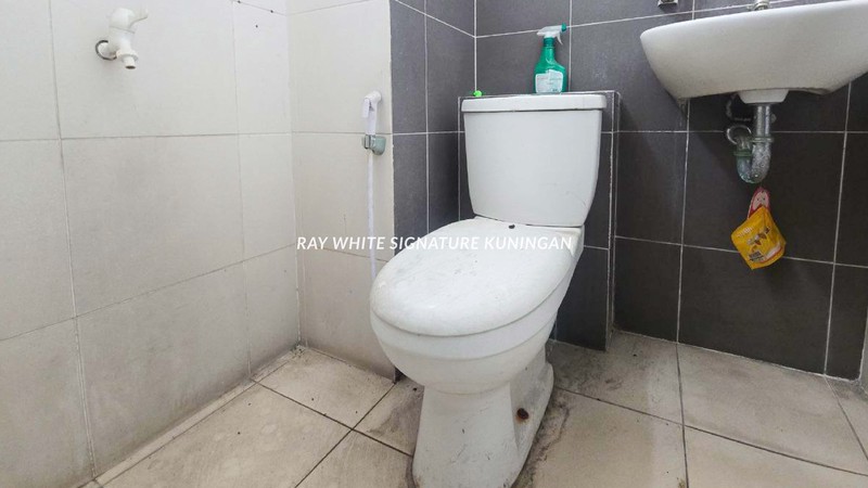 Ruko 4,5 Lantai Lokasi Prime di Jalan Utama Mampang Prapatan